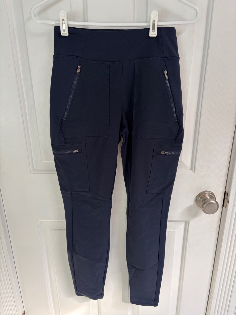 Athleta Navy Headlands Hybrid Cargo Legging